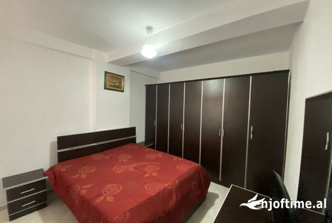 Shtepi me qera 2+1 ne Tirane - 400 Euro