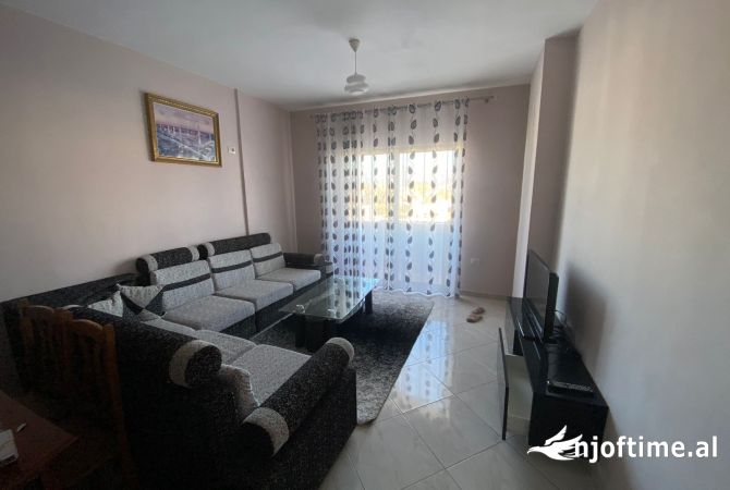 Shtepi me qera 2+1 ne Tirane - 400 Euro