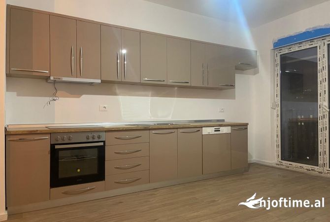 Shtepi me qera 3+1 ne Tirane - 50,000 Leke