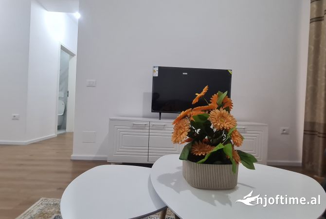 Shtepi me qera 2+1 ne Tirane - 450 Euro