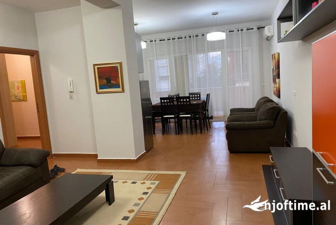 Shtepi me qera 2+1 ne Tirane - 600 Euro