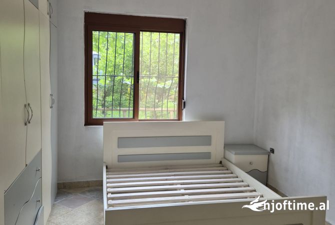 Shtepi me qera 2+1 ne Tirane - 40,000 Leke