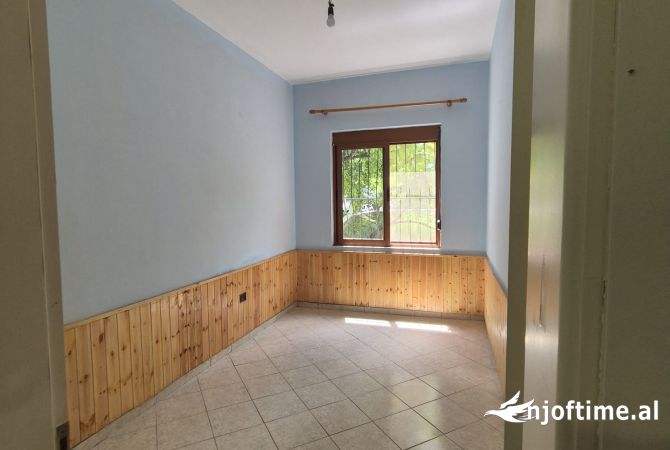 Shtepi me qera 2+1 ne Tirane - 40,000 Leke