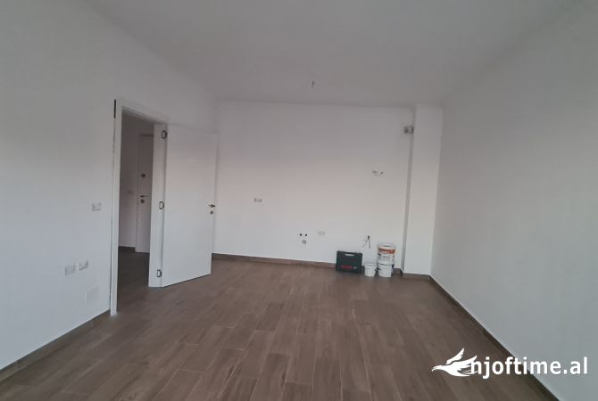 Shtepi me qera 2+1 ne Tirane - 400 Euro