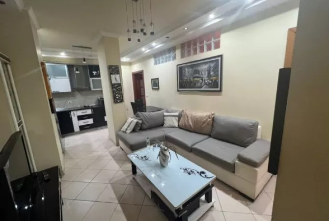 Shtepi me qera 3+1 ne Tirane - 580 Euro