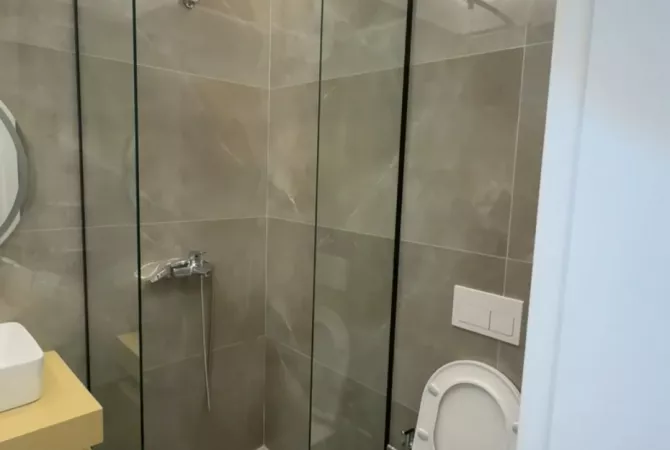 Shtepi me qera Apartament ne Tirane, 2+1, Mobilimi E mobiluar, Pagesa 1,000  Euro.