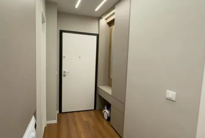 Shtepi me qera Apartament ne Tirane, 2+1, Mobilimi E mobiluar, Pagesa 1,000  Euro.