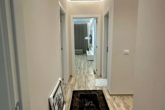 Shtepi me qera Apartament ne Tirane, 2+1, Mobilimi E mobiluar, Pagesa 700  Euro.