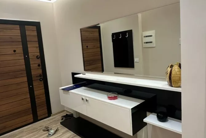 Shtepi me qera Apartament ne Tirane, 2+1, Mobilimi E mobiluar, Pagesa 700  Euro.