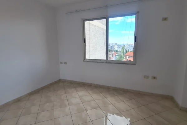 Shtepi me qera 1+1 ne Tirane - 25,000 Leke