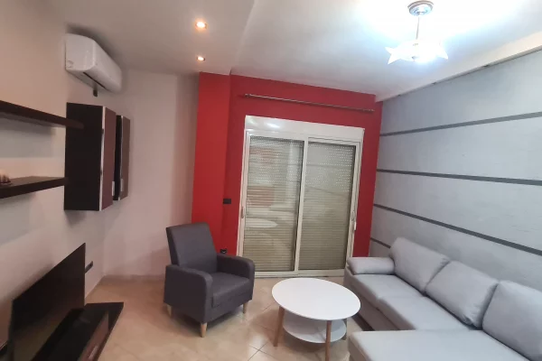 Shtepi me qera 2+1 ne Tirane - 550 Euro