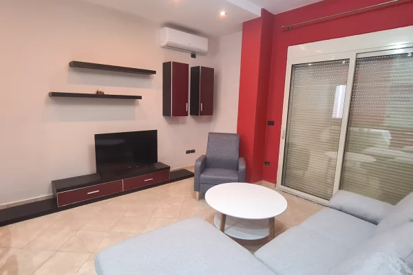 Shtepi me qera 2+1 ne Tirane - 550 Euro