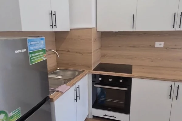 Shtepi me qera 1+1 ne Tirane - 400 Euro