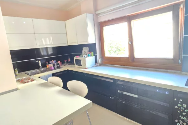 Shtepi ne shitje 1+1 ne Tirane - 140,000 Euro