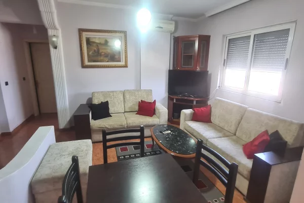 Shtepi me qera 2+1 ne Tirane - 500 Euro