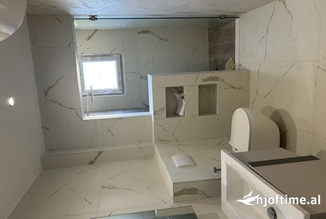 Shtepi ne shitje Apartament ne Durres, 2+1, Mobilimi Bosh, pa mobiluar, Pagesa 87,000  Euro.