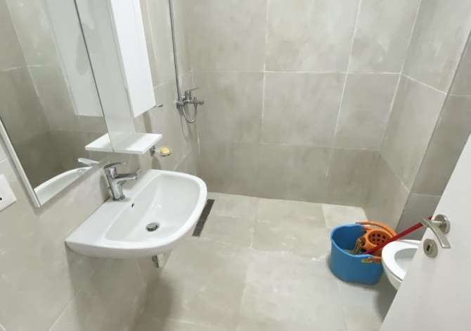 Shtepi me qera Apartament ne Tirane, 1+1, Mobilimi E mobiluar, Pagesa 400  Euro.