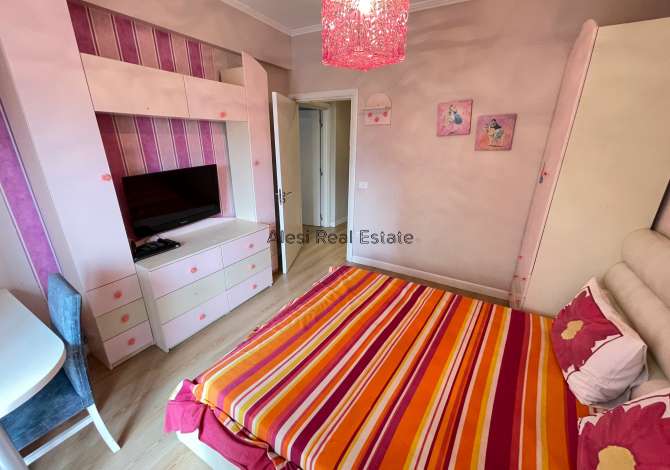 Shtepi me qera Apartament ne Tirane, 3+1, Mobilimi E mobiluar, Pagesa 600  Euro.