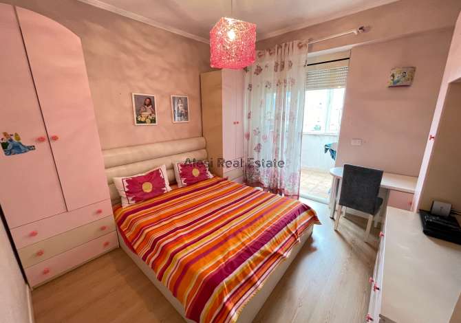 Shtepi me qera Apartament ne Tirane, 3+1, Mobilimi E mobiluar, Pagesa 600  Euro.