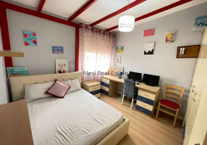 Shtepi me qera Apartament ne Tirane, 3+1, Mobilimi E mobiluar, Pagesa 600  Euro.