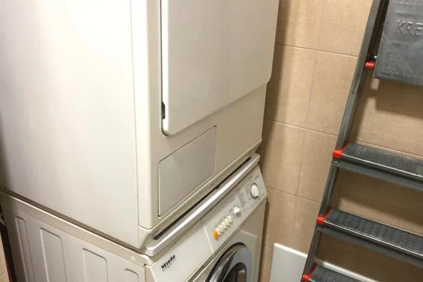 Shtepi me qera Apartament ne Tirane, 1+1, Mobilimi E mobiluar, Pagesa 550  Euro.