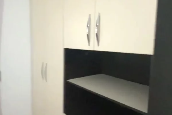 Shtepi me qera Apartament ne Tirane, 1+1, Mobilimi E mobiluar, Pagesa 50,000  Leke.