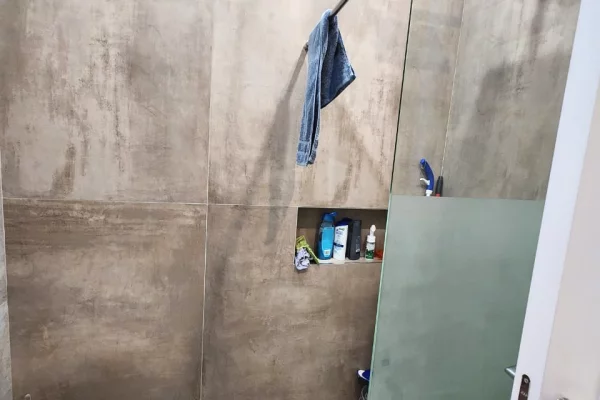 Shtepi ne shitje Apartament ne Tirane, 2+1, Mobilimi E mobiluar, Pagesa 21,000,000  Leke.