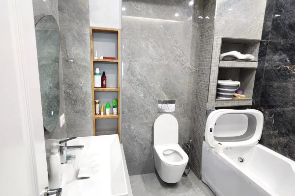 Shtepi ne shitje Apartament ne Tirane, 2+1, Mobilimi E mobiluar, Pagesa 21,000,000  Leke.