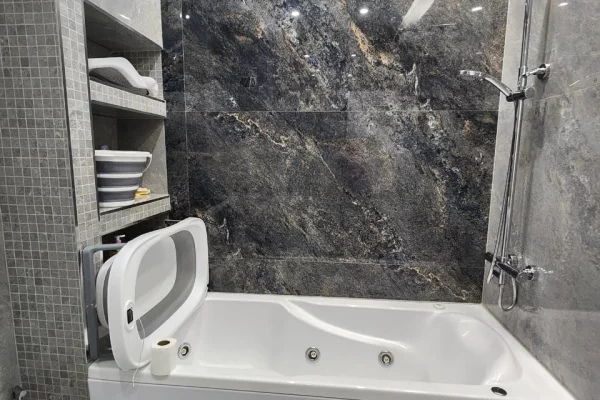 Shtepi ne shitje Apartament ne Tirane, 2+1, Mobilimi E mobiluar, Pagesa 21,000,000  Leke.