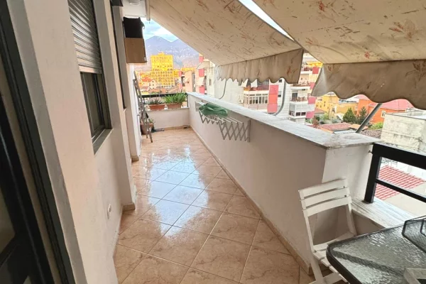 Shtepi me qera 2+1 ne Tirane - 75,000 Leke