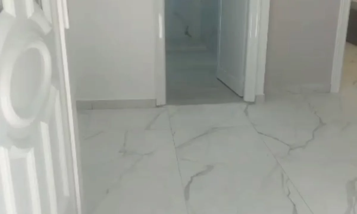 Shtepi me qera Apartament ne Tirane, 1+1, Mobilimi E mobiluar, Pagesa 45,000  Leke.