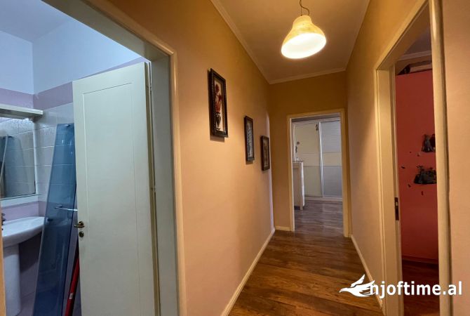 Shtepi me qera Apartament ne Tirane, 2+1, Mobilimi E mobiluar, Pagesa 420  Euro.