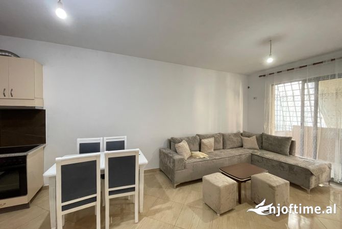 Shtepi me qera 1+1 ne Tirane - 400 Euro