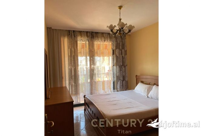 Shtepi me qera Apartament ne Tirane, 2+1, Mobilimi E mobiluar, Pagesa 600  Euro.