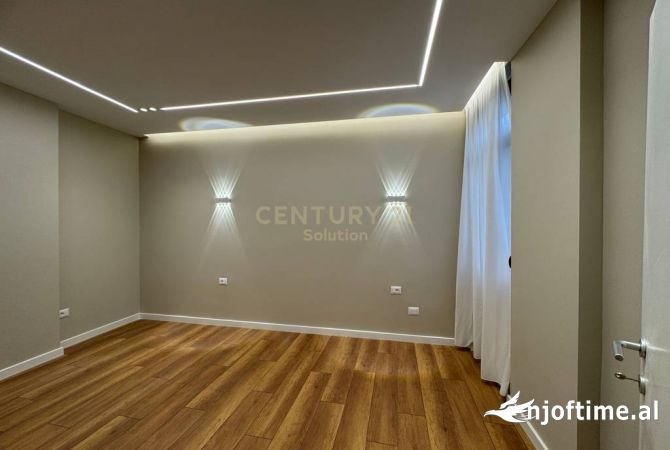 Shtepi ne shitje Apartament ne Tirane, 1+1, Mobilimi Bosh, pa mobiluar, Pagesa 135,000  Euro.