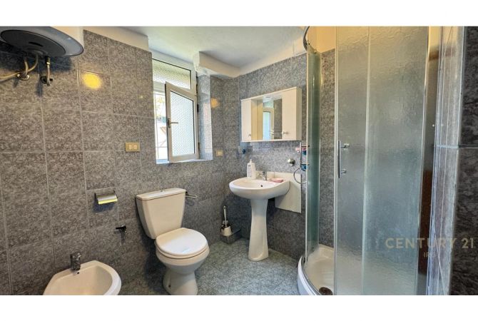 Shtepi me qera 2+1 ne Tirane - 500 Euro