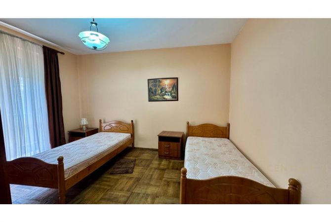 Shtepi me qera Apartament ne Tirane, 2+1, Mobilimi Pjeserisht e mobiluar, Pagesa 500  Euro.