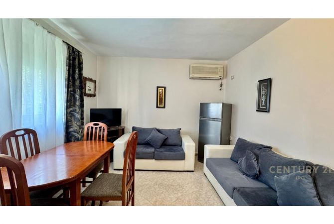 Shtepi me qera Apartament ne Tirane, 2+1, Mobilimi Pjeserisht e mobiluar, Pagesa 500  Euro.