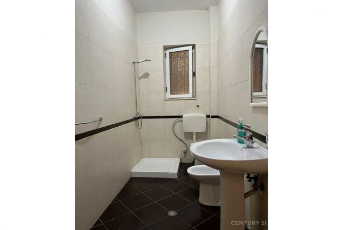 Shtepi me qera 1+1 ne Tirane - 500 Euro