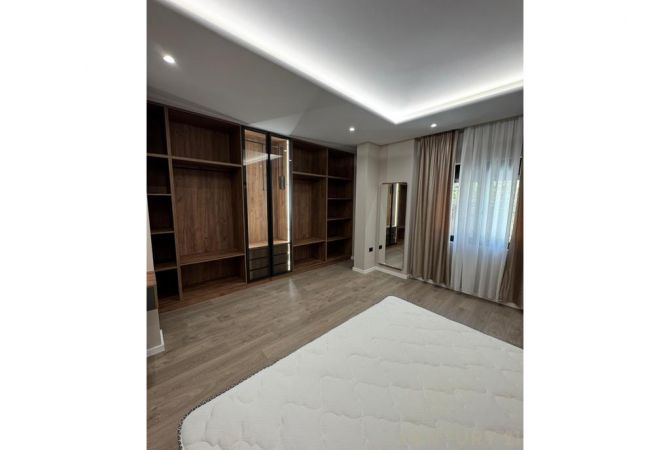 Shtepi ne shitje 1+1 ne Tirane - 140,000 Euro