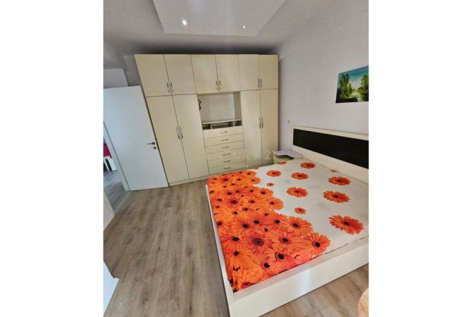 Shtepi ne shitje Apartament ne Tirane, 2+1, Mobilimi E mobiluar, Pagesa 120,000  Euro.