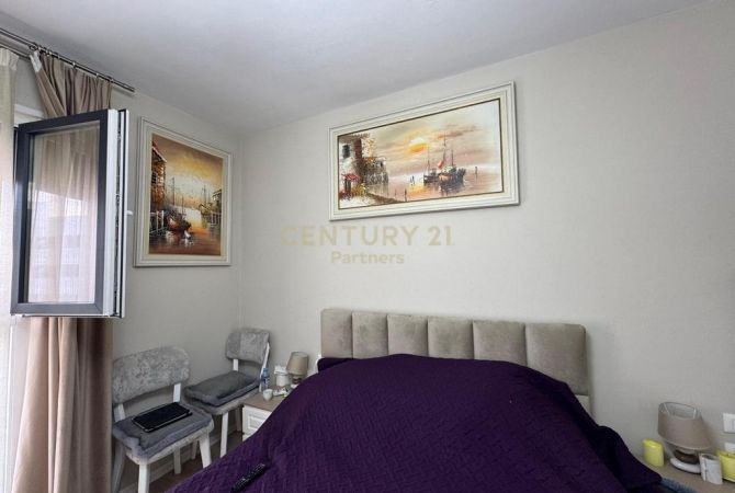 Shtepi ne shitje Apartament ne Tirane, 1+1, Mobilimi E mobiluar, Pagesa 135,000  Euro.