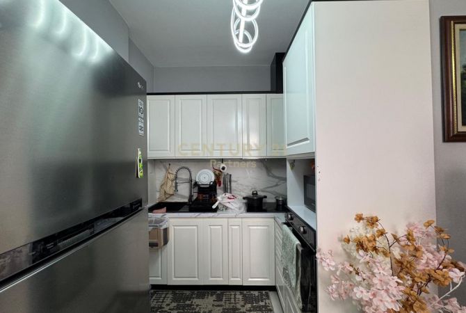 Shtepi ne shitje Apartament ne Tirane, 1+1, Mobilimi E mobiluar, Pagesa 135,000  Euro.