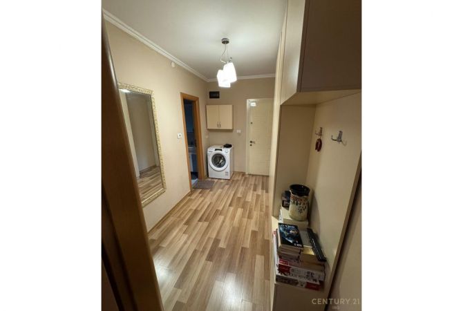 Shtepi ne shitje Apartament ne Tirane, 1+1, Mobilimi E mobiluar, Pagesa 135,000  Euro.