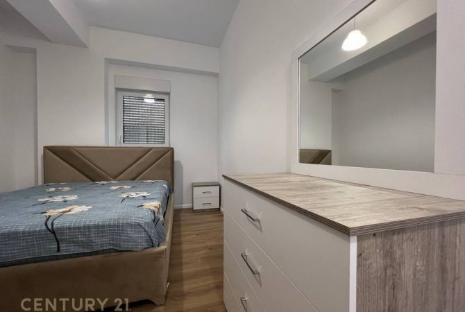 Shtepi ne shitje Apartament ne Tirane, 2+1, Mobilimi E mobiluar, Pagesa 125,000  Euro.