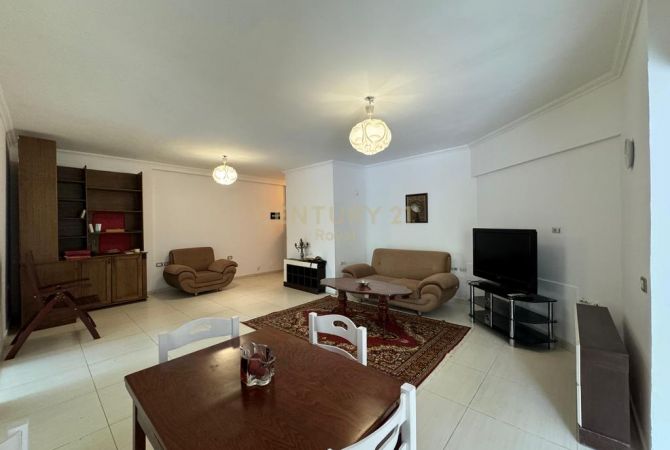 Shtepi ne shitje Apartament ne Tirane, 2+1, Mobilimi Pjeserisht e mobiluar, Pagesa 176,500  Euro.