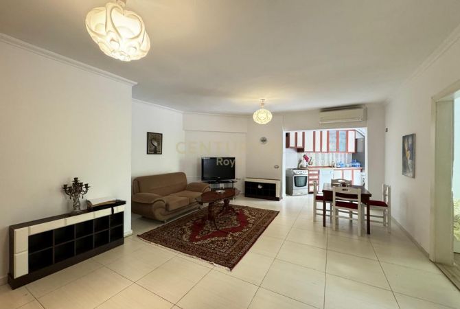 Shtepi ne shitje Apartament ne Tirane, 2+1, Mobilimi Pjeserisht e mobiluar, Pagesa 176,500  Euro.