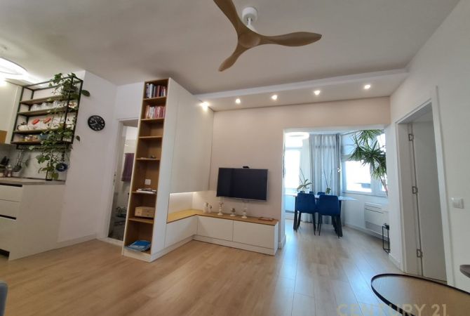 Shtepi me qera Apartament ne Tirane, 2+1, Mobilimi E mobiluar, Pagesa 650  Euro.