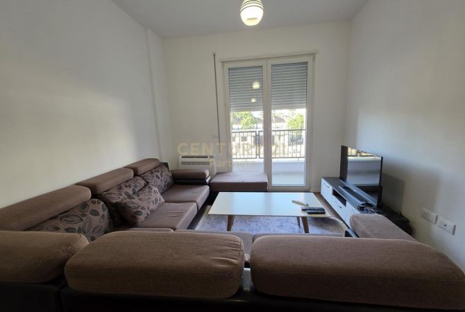 Shtepi me qera 1+1 ne Tirane - 450 Euro