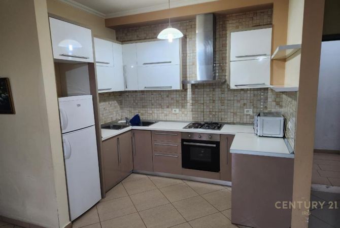 Shtepi me qera 2+1 ne Tirane - 600 Euro